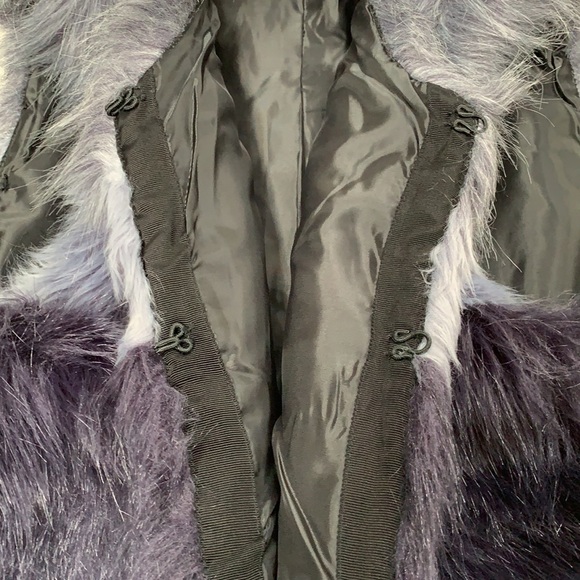BISOUXX Faux Fur Ombré Vest | Sz S - Picture 9 of 10